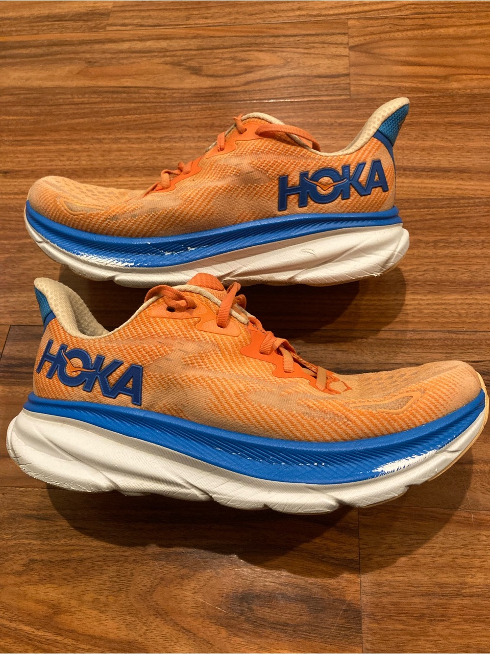 Hoka One One Clifton 9 1127895-VOIM Vibrant Orange Impala Men's  Sneaker SZ 9D